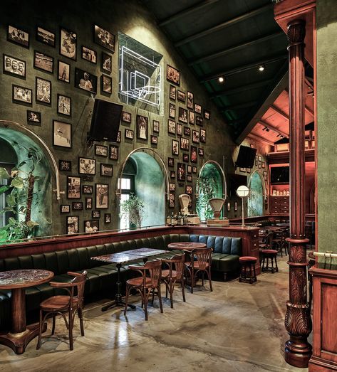 Celtic - naif design Speakeasy Decor Bar, Pub Interior Ideas, Irish Pub Interior, Irish Pub Design, Irish Pub Decor, Sport Bar Design, Pub Interior Design, Irish Interior Design, Speakeasy Decor