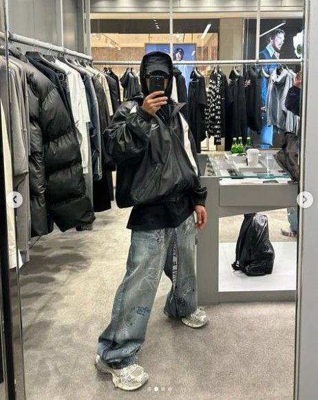 Balenciaga Strike Boots Outfit, Balenciaga Sneakers Outfit, Balenciaga Outfits, Balenciaga Outfit, Japan Winter, Balenciaga Sneakers, Street Style Outfits Men, Fashion Styling, Outfits Men