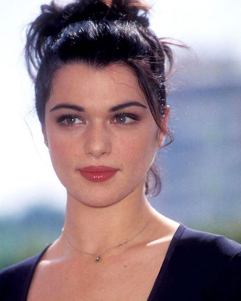 Dolls of Each Decade ❦ on Instagram: “Rachel Weisz, known for films like “The Mummy”, “Constantine”, and “Enemy at the Gates”, photographed in the 90s.” Rachel Weiss, The Mummy, Rachel Weisz, Actrices Hollywood, Hollywood Celebrities, Cannes Film Festival, Westminster, Celebrity Photos, Cannes