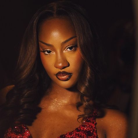 Tems Baby, Jojo Hair, Singer Aesthetic, Content Photos, Beauty Products Photography, Cute Makeup Looks, Face Card, Girl Inspiration, Red Outfit