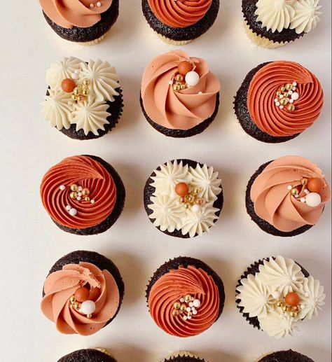 Fall Bridal Cupcakes, Rust Cupcakes Wedding, Terracotta Wedding Cupcakes, Fall Wedding Cupcakes Ideas Rustic, Autumn Wedding Cupcakes, Fall Cupcakes Wedding, Burnt Orange Cupcakes, Terracotta Cupcakes, Orange Wedding Cupcakes