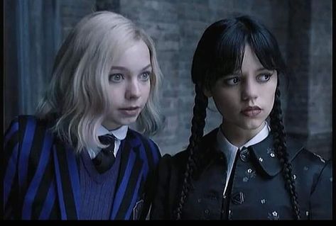 Enid Wednesday, King Picture, Addams Family Wednesday, The Addams Family, Adventure Time Art, About Time Movie, Addams Family, Shows On Netflix, Wednesday Addams