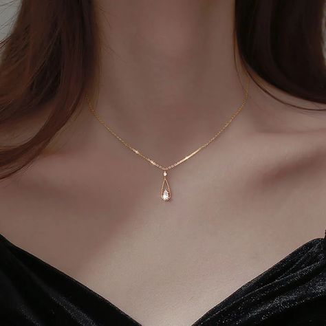 Womens necklaces simple