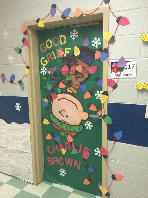 Charlie Brown Christmas Charlie Brown Christmas Decorations, Christmas Hallway, Door Decorations Classroom Christmas, Holiday Door Decorations, Classroom Christmas Decorations, Christmas Door Decorating Contest, Christmas Classroom Door, School Door Decorations, Christmas Door Decoration