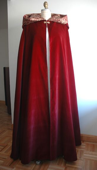 www.carpatina.com Burgundy Medieval Dress, Medieval Cloak Woman, Red And Gold Fantasy Dress, Red Cloak Aesthetic, Noble Woman Dress, Red Fantasy Outfit, Red Royal Dress, Fantasy Royal Clothing, Red Gowns Elegant