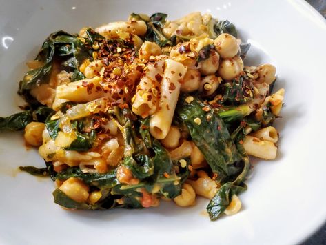 Collard Green Pasta, Collard Greens Pasta, Green Pasta Recipe, Vegan Collard Greens, Green Chickpeas, Collard Greens Recipe, Collard Green, Pasta Meals, Oil Free Vegan