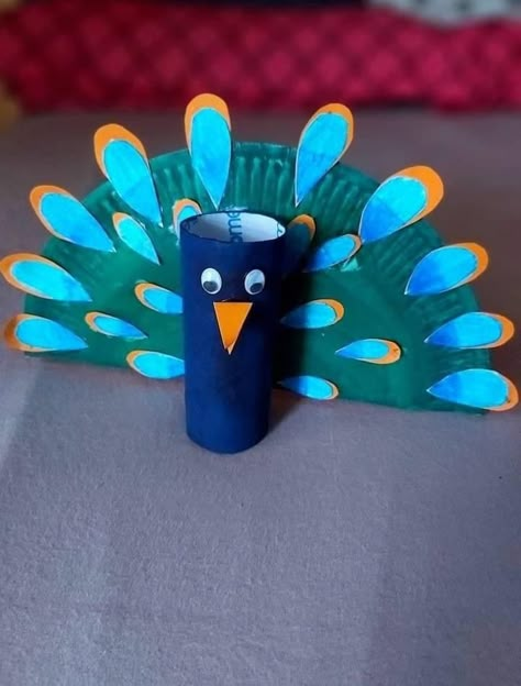 Paper Peacock, Diy Paper Lanterns, Diy – Velikonoce, Toilet Paper Crafts, Toddler Arts And Crafts, Easter Decorations Dollar Store, Paper Roll Crafts, Paper Plate Crafts, Paper Towel Roll Crafts