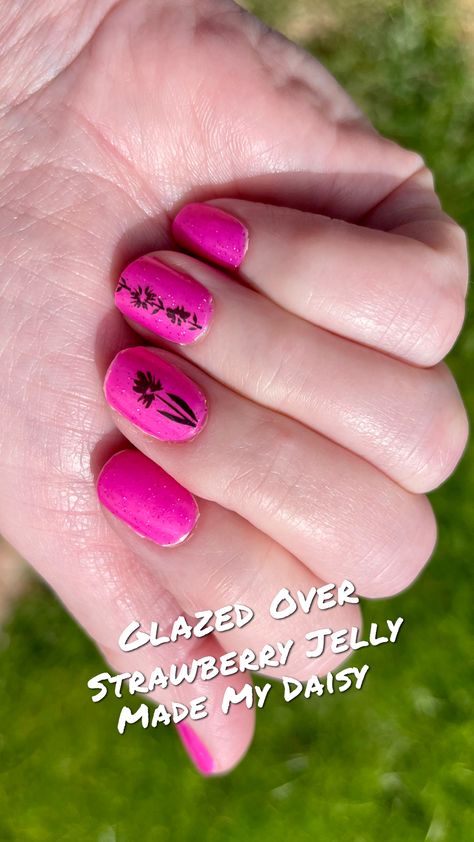 Color Street Strawberry Jelly, Nail Combos, Hair Styles And Color, Color Street Ideas, Strawberry Jelly, Color Street, Halloween Fun, Makeup Hair, Hair And Nails