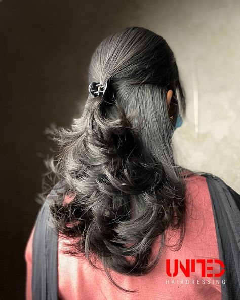 Layered Haircuts For Medium Hair Back View, Step Haircut For Short Hair, Indian Women Hairstyles, Haircut For Medium Length Hair Indian, Step Haircut, Step Cut Hairstyle, Kurthi Design, Indian Hair Cuts, Nouns Activities