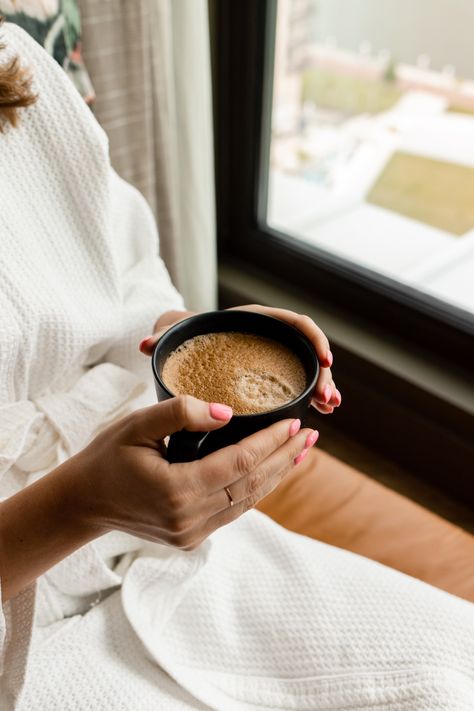 Coffee in hotel room with view Hotel Room Lifestyle Photography, Hotel Room Photography Ideas, Hotel Influencer, Hotel Photo Ideas Instagram, Hotel Content Ideas, Hotel Photography Ideas, Hotel Room Shoot, Hotel Room Photography, Hotel Room Photoshoot Ideas