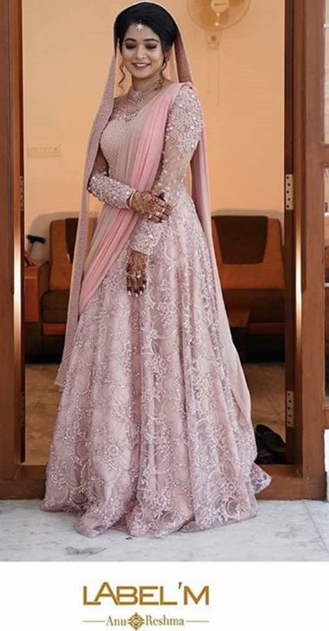 Kerala Muslim Bride Dress, Muslim Bridal Lehenga, Muslim Engagement Dress, Customised Lehenga, Designing Blouse, Muslim Marriage, Engagement Gown, Muslim Bridal, Wedding Dresses Men Indian