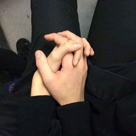 Selamat Hari Valentine, People Holding Hands, Couple Holding Hands, Couple Hands, Hands Together, Hands Holding, Nikki Sixx, Ulzzang Couple, Korean Couple