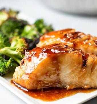 Honey Garlic Alaskan Black Cod with Broccoli Recipe| Angling Unlimited Alaskan Cod Recipe, Black Cod Recipe, Cod Recipe, Black Cod, Honey Garlic Sauce, Broccoli Recipe, Cod Recipes, Kitchen Time, Fresh Broccoli