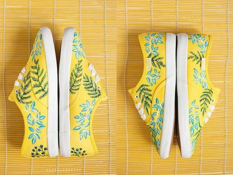 Painted Shoes Diy, Painted Canvas Shoes, Pink Outfits Victoria Secret, Shoes Yellow, Yellow Sneakers, Sneakers Looks, Hand Painted Shoes, Bridal Lehenga Choli, Shoe Art