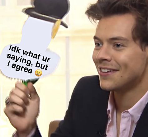 Whatsapp Sticker Mood English, Whatsapp Stickers Funny English, Stickers Whatsapp English, Funny Stickers For Whatsapp, Harry Styles Memes, One Direction Images, Instagram Bio Quotes, Maybe In Another Life, One Direction Harry Styles