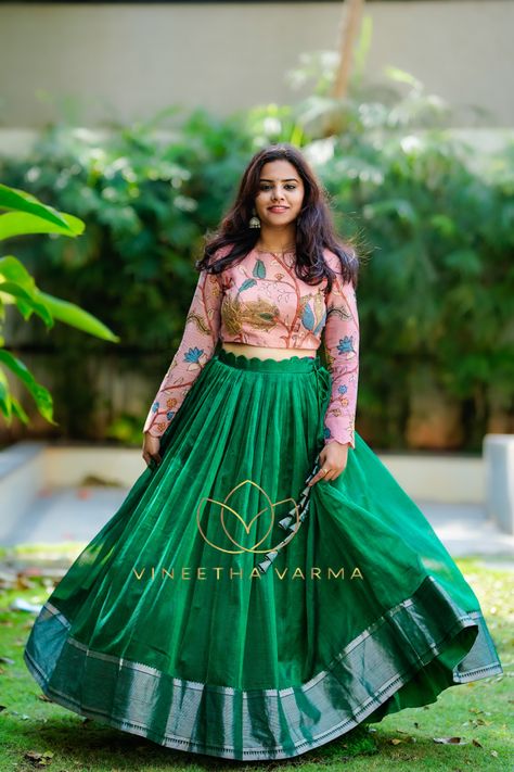 Silk Lehanga Designs Latest For Women, Georgette Lehenga Designs Plain, Peacock Green Saree Contrast Blouse, Kalamkari Crop Top Lehenga, Half Saree Models Latest, Blouse Designs Latest Back Side, Crop Top Lehenga Designs, Tailor Outfit, Long Frocks For Kids