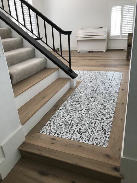 Tile Inlay, Front Foyer, Entryway Tile, Entryway Flooring, Foyer Entrance, Hallway Designs, Floor Patterns, House Flooring, Floor Design