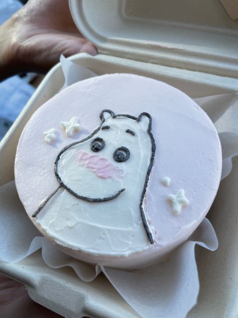 Moomin Cake Ideas, Moomin Food, Moomin Cake, Moomin Birthday, Lunch Box Cake, Moomin Valley, Cute Baking, Pretty Dessert, Pretty Birthday Cakes