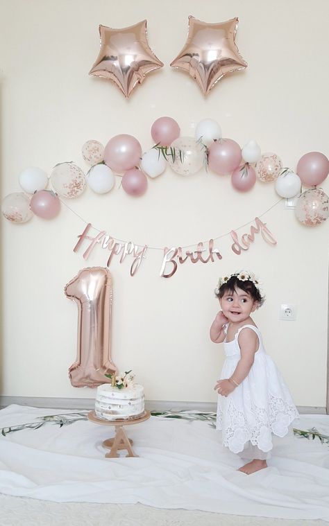 1st Birthday Simple Decorations, First Birthday Simple Decorations, 1st Birthday Decorations At Home, First Birthday Diy Photoshoot, Simple 1st Birthday Decorations, Simple First Birthday Decorations, 1 St Birthday Decoration Ideas, Diy First Birthday Photoshoot, Baby 1st Birthday Photoshoot