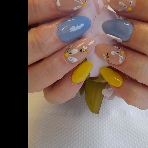 Flower And Bee Nails, Blue And Yellow Flower Nails, Bumble Bee Nails, Bee Nails, Classy Acrylic, Yellow Nails Design, Yellow Nail, Chic Nail Art, Light Blue Nails