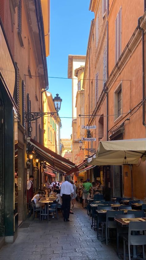 #italy #bologna #europeansummer #aesthetic Bologna University Aesthetic, Modena Italy Aesthetic, Italy Bologna Aesthetic, Siena Italy Aesthetic, Bologna Italy Aesthetic, North Italy Aesthetic, Imola Italy, Italy Bologna, North Italy