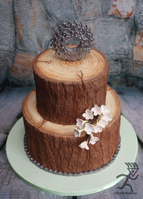 Wood Mountain Biking Cake for a girl - Cake by Ciccio Mountain Bike Cake, Tree Trunk Cake, Tree Stump Cake, Wood Wedding Cakes, Bike Cakes, Realistic Cakes, Woodland Cake, Torte Cupcake, Wood Cake