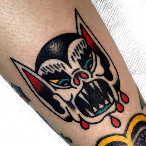 Vampire Traditional Tattoo, Traditional Vampire Tattoo, Riverside Tattoo, Traditional Halloween Tattoo, Vampire Tattoo, Halloween Flash, Monster Tattoo, Vintage Tattoo Design, Traditional Halloween