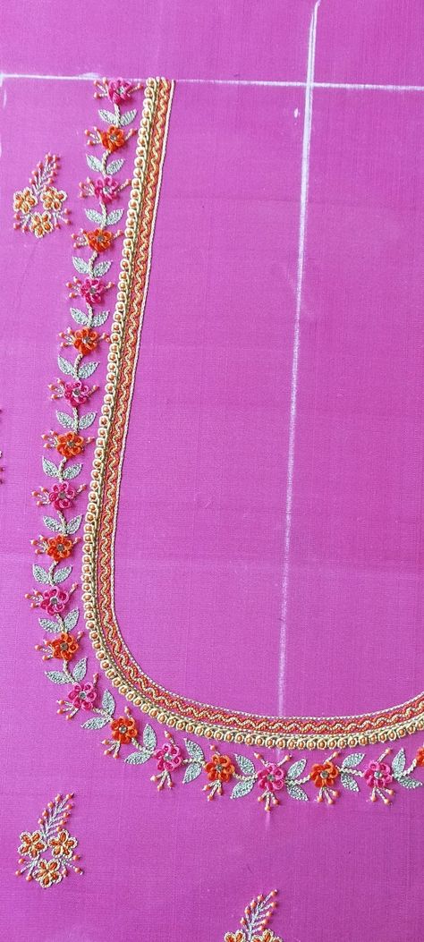 Simple Neck Line Aari Work Design, Simple Neck Maggam Designs, Simple Thread Maggam Work Blouses Latest, Thread Work Maggam Designs, Meshin Embroidery Designs, Simpul Magam Work, Simply Aari Work Blouse Design, Maggam Work Blouse Designs Latest Simple Only Thread, Maggam Thread Work Blouse Designs