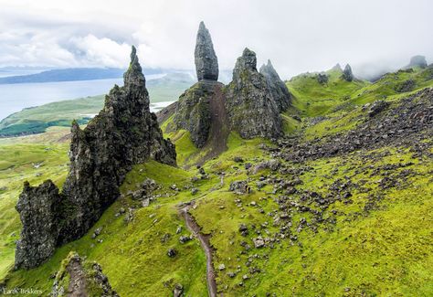 Old Man of Storr Scotland Isle Of Skye Map, Scotland Travel Guide, Fairy Glen, Scotland Road Trip, Fairy Pools, The Isle Of Skye, Skye Scotland, Scotland Highlands, Plitvice Lakes