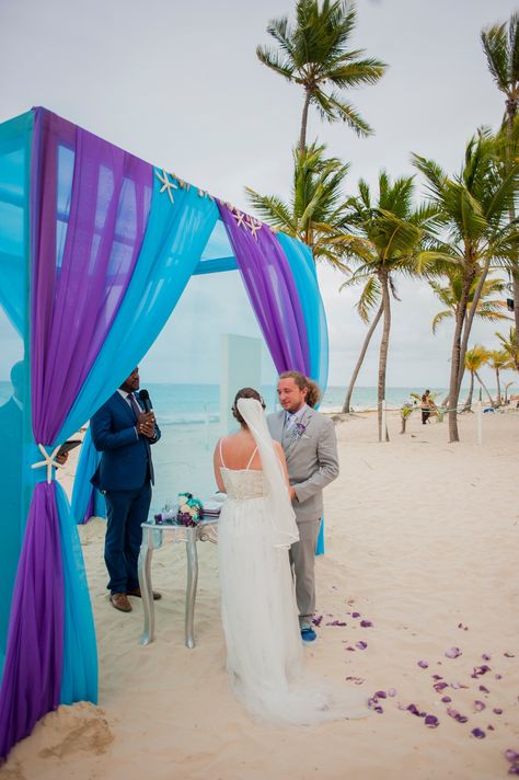 Turquoise and purple beach wedding in Kukua Punta Cana| Design Begokua| Photos by HDC Purple Beach Wedding Ideas, Teal Beach Wedding Ideas, Purple And Turquoise Wedding Ideas, Turquoise And Purple Wedding, Purple Beach Wedding, Beach Wedding Turquoise, Purple And Teal Wedding, Teal Beach Wedding, Purple Teal Wedding