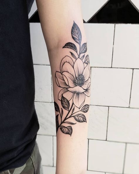 Magnolia Flower Tattoo, Me Tattoo, Tattoo Work, Magnolia Flower, B Day, Forearm Tattoo, Tattoos And Piercings, I Tattoo, Cool Tattoos