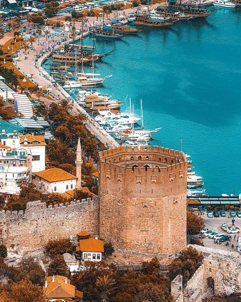 Alanya Kalesi / Antalya Turkey Castle, Travel Daypack, Jewelry Travel, Travel Australia, Travel Family, Turkey Travel, England Travel, Hawaii Travel, Travel Tattoo