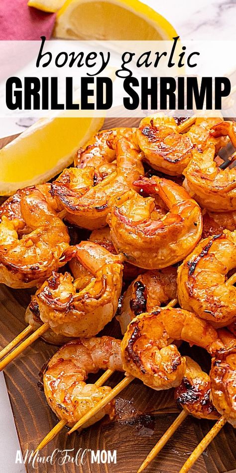 Shrimp On Skewers, Grilled Shrimp Marinade, Easy Grilled Shrimp Recipes, Bbq Shrimp, Grilled Shrimp Recipes, Kabob Recipes, Skewer Recipes, Shrimp Recipes For Dinner, Summer Grilling Recipes