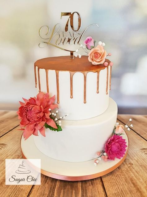 2 Layer Cake Design For Debut, 2 Layer Cake Design, Ganache Drip Recipe, Gold Ganache, Two Tiered Cake, Ganache Drip, Mums Birthday, White Chocolate Buttercream, Novelty Birthday Cakes