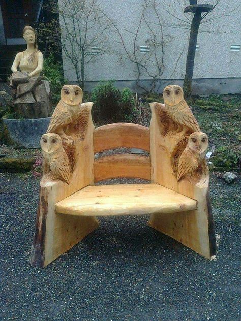 Owl bench Art Sculpture En Bois, Tre Kunst, Wooden Snowmen, Easy Pumpkin Carving, Diy Snowman, Owl Crafts, Tree Carving, Chainsaw Carving, Log Furniture