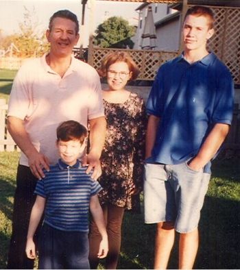 Young Randy Orton with his family Daniel Bryan Wwe, Male Wrestlers, Randy Orton Wwe, Daniel Bryan, Shawn Michaels, Vince Mcmahon, Randy Orton, Total Divas, Bella Twins