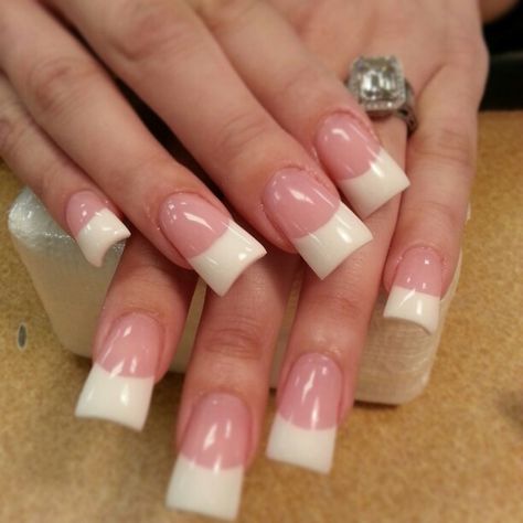 Pink and white..permanent French Different Types Of French Tips, Duck Bill Nails, Pink And White French Tip, Flare Acrylic Nails, Fake Nails Shape, Pink And White French, Flare Nails, Wide Nails, Acrylic Nail Shapes