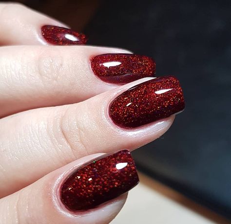 Cranberry Sparkle Nails, Deep Red Sparkle Nails, Dark Red Shimmer Nails, Sparkly Maroon Nails, Shimmer Red Nails, Sparkly Burgundy Nails, Shimmery Red Nails, Maroon Sparkle Nails, Dark Red Sparkly Nails