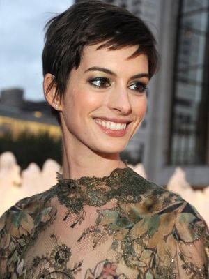 Read This Before You Cut Your Hair- Cosmopolitan.com Anne Hathaway Short Hair, Emma Watson Short Hair, Anne Hathaway Pixie, Haircut Pixie, Frankie Sandford, Short Shag Hairstyles, Shag Hairstyles, Happy Hair, Trending Hairstyles