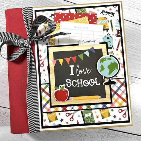 School Days Scrapbook Layouts, Life Scrapbook, School Scrapbook Layouts, Love School, School Folders, I Love School, School Scrapbook, Scrap Ideas, School Photo