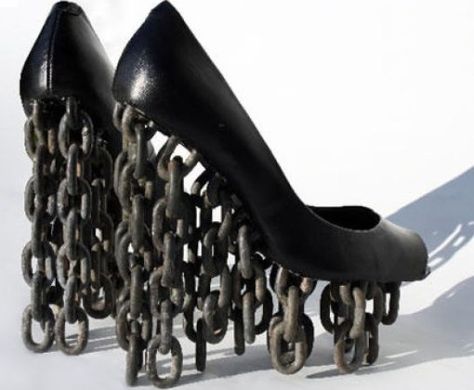 Top 10 Strange and Unusual High Heel Shoes Crazy High Heels, Shoe Sketches, Aleister Crowley, Flat Heels, Ugly Shoes, Funky Shoes, Shoes Drawing, Fancy Shoes, Unique Shoes