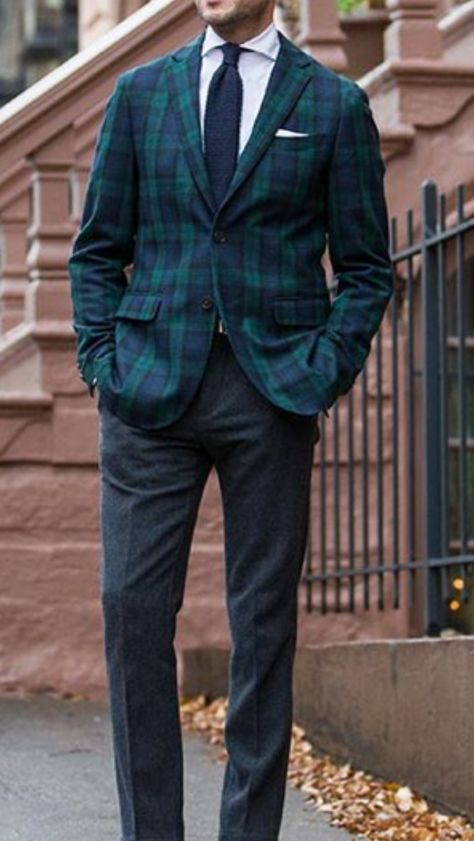 Grooms Outfits, Plaid Suit Men, Blackwatch Tartan, Best Suits For Men, Mens Suit Style, Family Christmas Outfits, Black Men Fashion Urban, Blue Jacket Men, Cute Christmas Outfits