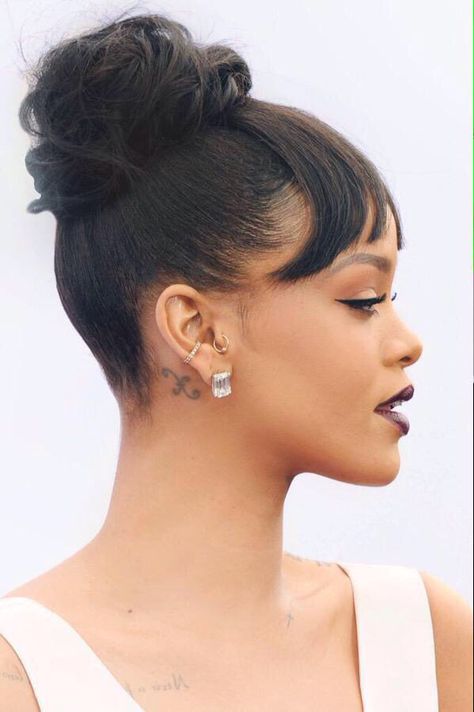 // JLynnAugust // Rihanna Ear Piercings, Rihanna Earrings, Beyonce Tattoo, Rihanna Nicki Minaj, Rihanna Face, Rihanna Tattoo, Rihanna Makeup, Ear Piercing Ideas, Rihanna Hairstyles