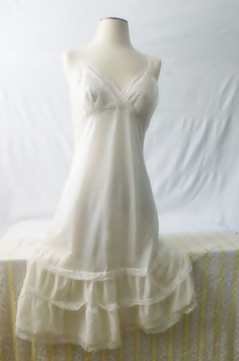 White Nightgown Short, Sheer White Dress Aesthetic, Lace Nightgown Aesthetic, Coquette Slip Dress, Cute Night Gowns, Vintage Night Gowns, Vintage Victoria Secret Slip Dress, Grunge White Dress, Night Gowns Elegant