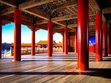 Chinese Temple Architecture, Ming Dynasty Architecture, Beijing Forbidden City, Buddhist Monastery, China Architecture, Chinese Temple, Wood Columns, Gothic Furniture, Building Furniture