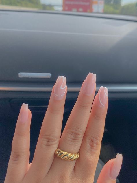 Ballerina Gel Nails Ideas, Gold French Tip Nails Ballerina, Spring Nails Ballerina Shape, Summer Acrylic Nails Ballerina, Small Ballerina Nails, Winter Ballerina Nails, Minimalist Nails Ballerina, Ballerina Nails Summer, Simple Ballerina Nails