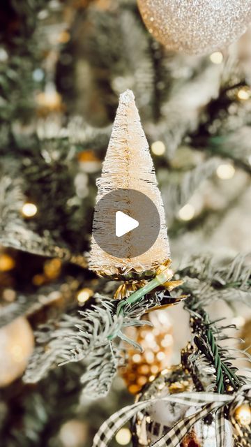 Heidi Samia | Simple Cozy Living on Instagram: "Comment HOLIDAYDIY for the full ornament tutorial and link to supplies!❤️I mentioned the other day that I’d be sharing Christmas decorating tips over the next few weeks to get you (and I) ready for the holidays. So, here’s the next tip…don’t spend your money on expensive decorations, try making your own. I found bottle brush tree Christmas ornaments online last year and while they weren’t very expensive, I knew I could make them for a whole lot less. All you need is about 10 minutes of your time, bottle brush trees (feel free to use whatever size or color you like), clip on candle holders, and hot glue to make the most adorable, inexpensive Christmas ornaments! Plus, when you craft a DIY you can customize it to match your style & decor perfec Bottle Brush Tree Ornaments, Brush Christmas Tree Decor, Bottle Brush Tree Crafts, Christmas Florals, I Ready, Christmas Tree Candle Holder, Dinner Decor, Inexpensive Christmas, Bottle Brush Tree