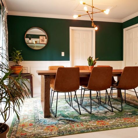 Emerald Dining Room, Green And Gold Dining Room, Forest Green Dining Room, Emerald Green Dining Room, Dark Green Dining Room, Teal Dining Room, Havenly Dining Room, Upstairs Kitchen, Modern Linear Chandelier