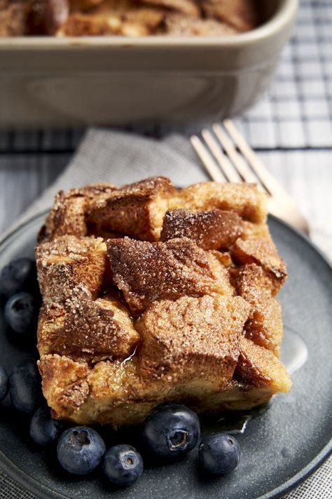 We absolutely love this Challah French Toast Casserole for weekend brunches! This easy overnight recipe is so simple to prepare and is sure to impress guests. Get the Best Baked Challah French Toast recipe on www.theworktop.com. || #challah #frenchtoast #casserole #theworktop French Toast Bake Challah Bread, French Toast Bake With Challah Bread, Overnight Challah French Toast, Overnight French Toast Casserole Challah, Apocalypse Meals, Best Breakfast Casseroles, Challah French Toast Casserole, Challah French Toast Recipe, Challah Bread French Toast