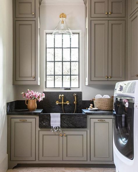 Marie Flanigan Interiors (@marieflaniganinteriors) • Instagram photos and videos Marie Flanigan Interiors, Laundry Room Decorating, Marie Flanigan, Laundry Room Ideas Small Space, Laundry Room/mud Room, Narrow Rooms, Laundry Room Sink, California Closets, Laundry Room Inspiration